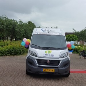 PersoneelSelectief sponsort schoolbus voor VSO Schakel/Spanker in Kampen
